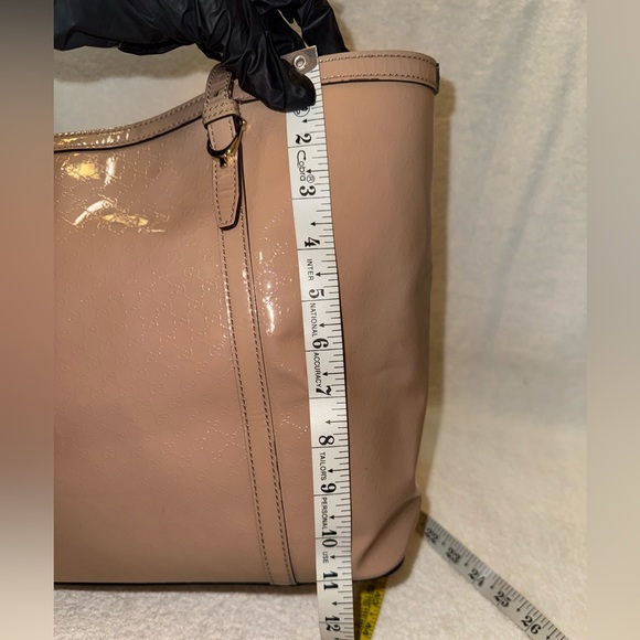 Gucci Microguccissima panther leather tote bag.